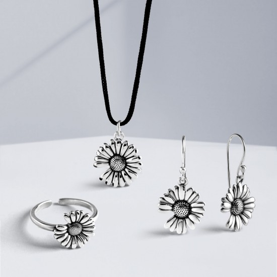 Daisy Silver Earrings